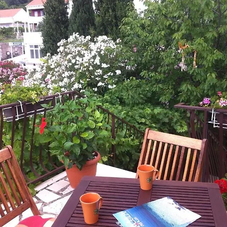 Lägenhet Mare Mlini