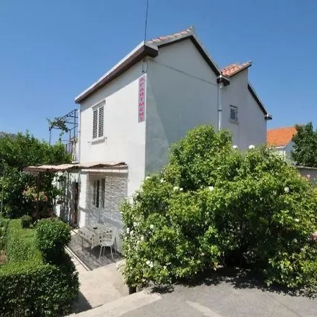 Lägenhet Mare Mlini