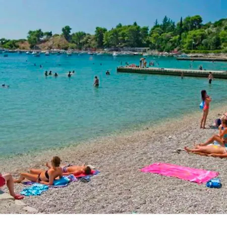 شقة Mare